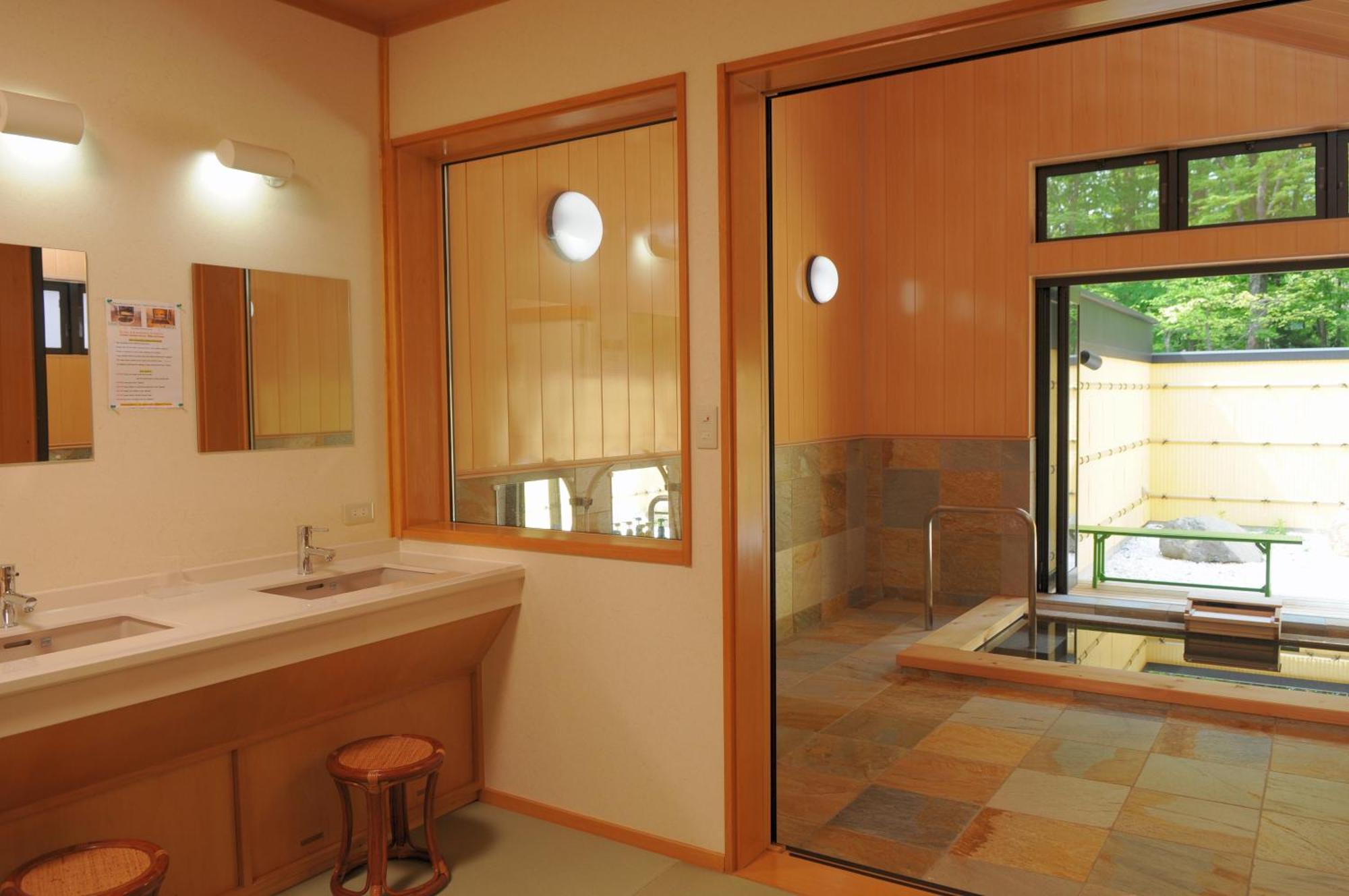 罗格小屋大纪元酒店 白马村 外观 照片